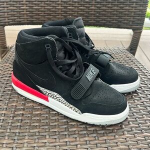 Nike air Jordan legacy size 5.5Y